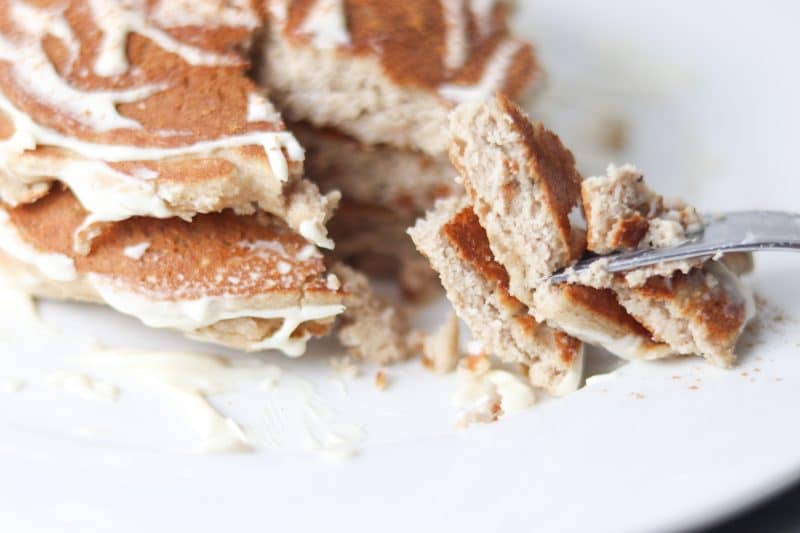 Keto Cinnamon Roll Pancakes Recipe | Easy #keto #lowcarb pancakes recipe perfect for #breakfast or #brunch | mincerepublic.com
