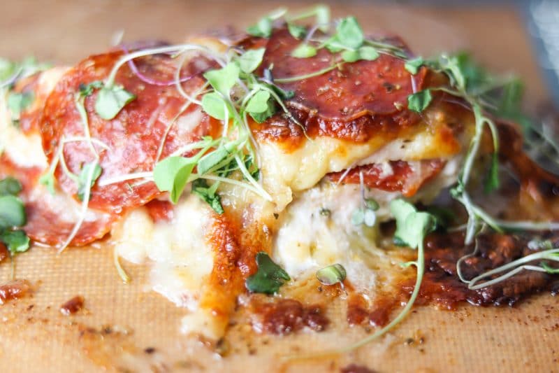 Pizza Chicken Recipe | Quick & easy #keto #lowcarb dinner, pepperoni pizza chicken | mincerepublic.com