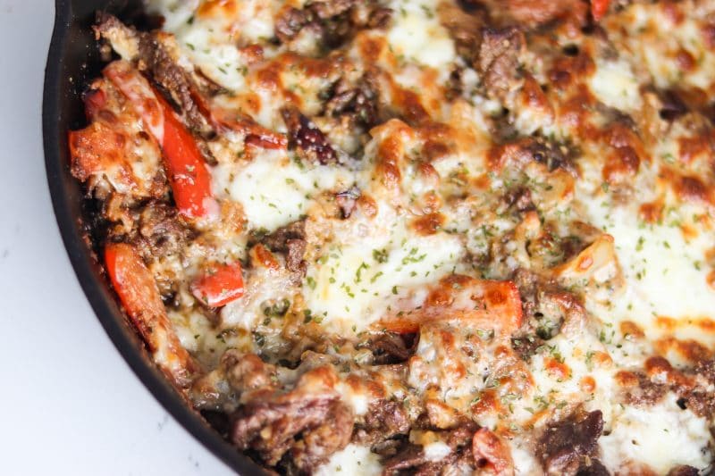 Philly Cheesesteak Casserole Recipe | Delicious #keto and #lowcarb dinner! | mincerepublic.com
