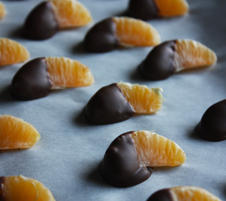 Chocolate-Dipped Clementines Recipe - Mince Republic