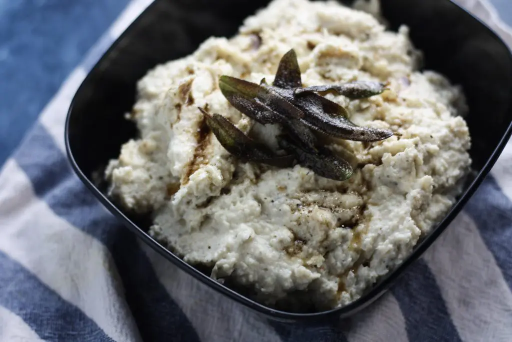 Creamy Cauliflower Mash with Brown Butter and Fried Sage recipe | #lowcarb #thanksgivingsides | mincerepublic.com
