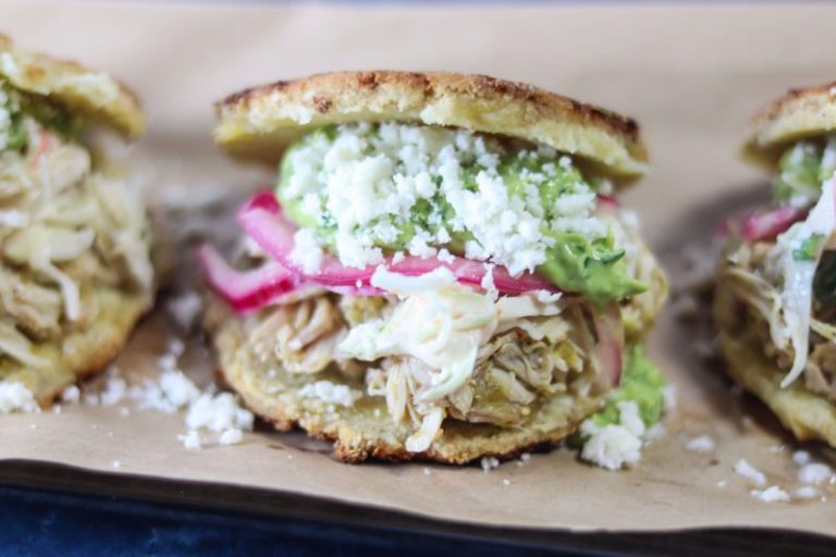 Keto Arepas Recipe with Chile Verde Chicken & Guascaca (Avocado Salsa ...