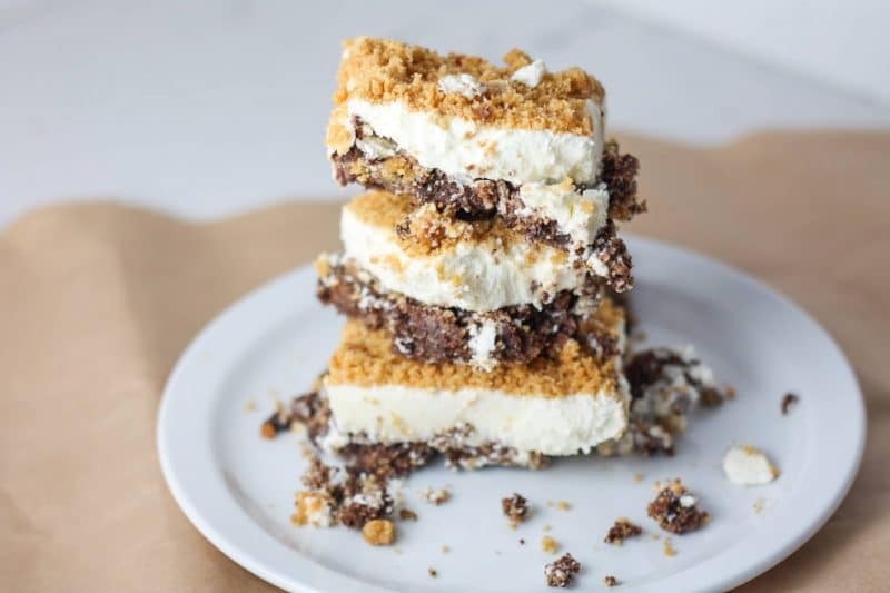 Low Carb Double Chocolate Peanut Butter Cheesecake Bars Recipe | A delicious #lowcarb #keto cheesecake with a cookie crust | mincerepublic.com