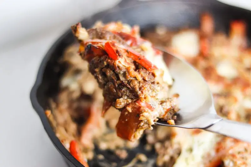 Philly Cheesesteak Casserole Recipe | Delicious #keto and #lowcarb dinner! | mincerepublic.com