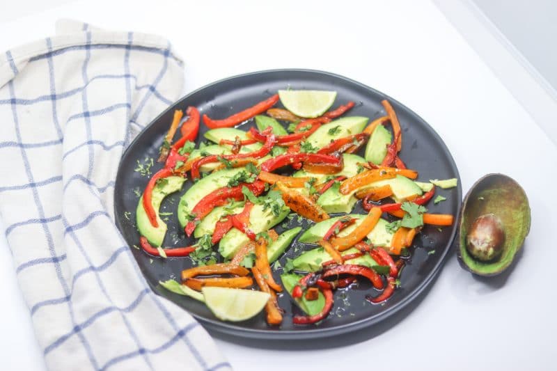 Avocado Bell Pepper Salad Recipe | mincerepublic.com