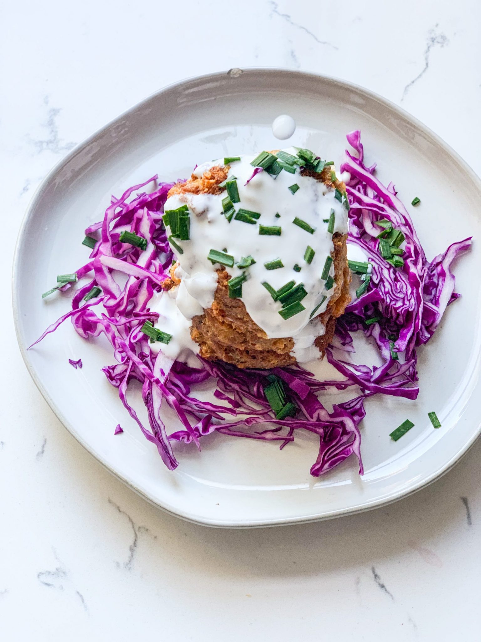This Crispy Tuna Cakes recipe is quick, healthy and couldn't be any easier to put together! Keto, low carb, gluten free.